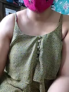 Jenna 8008 online show from December 17, 2025, 6:25 pm