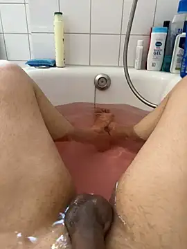 Snapshot of esmer_baran44 chatting on March 13, 2026, 4:35 pm esmer baran44 online show from March 13, 2026, 4:35 pm