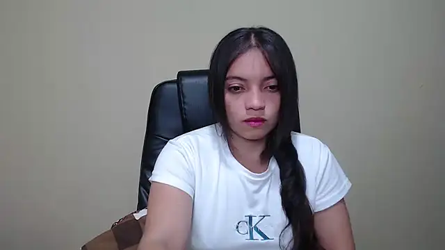 Snapshot of smith_celeste chatting on December 21, 2024, 1:15 am smith celeste online show from December 21, 2024, 1:15 am