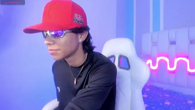 Snapshot of AndyKings_1 chatting on February 7, 2026, 3:32 am AndyKings 1 online show from February 7, 2026, 3:32 am