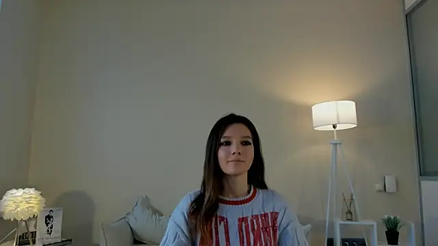 DrusillaVerso online show from December 17, 2025, 9:15 am