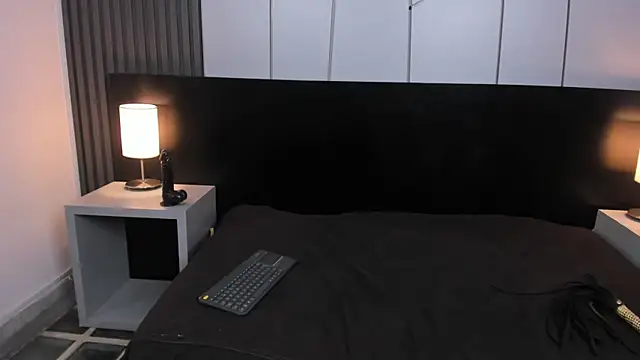 Snapshot of PamelaRed_ chatting on December 17, 2025, 7:53 pm PamelaRed online show from December 17, 2025, 7:53 pm