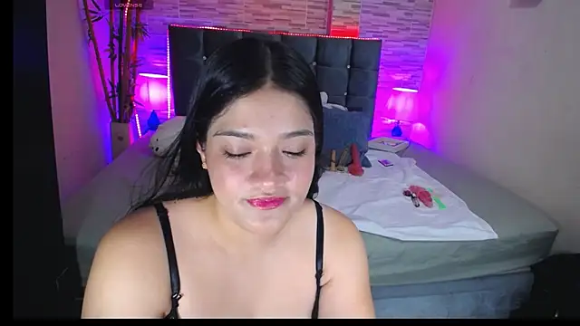 Valeri hot22 online show from April 17, 2026, 9:29 pm