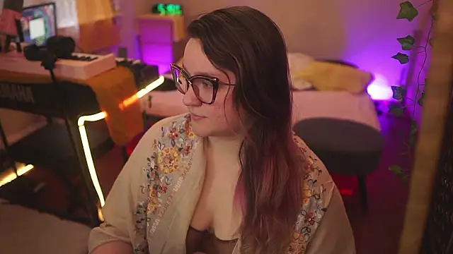 Snapshot of FireproofCuriousiteaze chatting on February 23, 2026, 10:18 pm FireproofCuriousiteaze online show from February 23, 2026, 10:18 pm