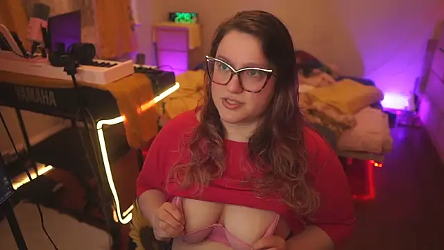 Snapshot of FireproofCuriousiteaze chatting on March 7, 2026, 7:05 am FireproofCuriousiteaze online show from March 7, 2026, 7:05 am