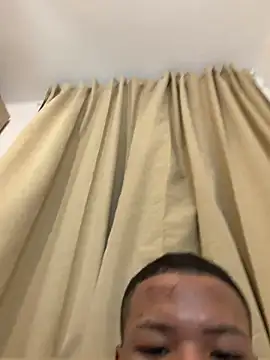 Snapshot of 18cmgruesos chatting on December 17, 2025, 11:33 pm 18cmgruesos online show from December 17, 2025, 11:33 pm