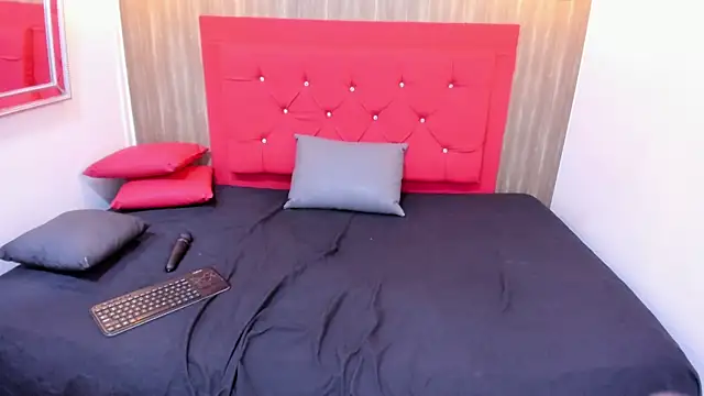 meggancurvy online show from March 10, 2026, 7:19 pm