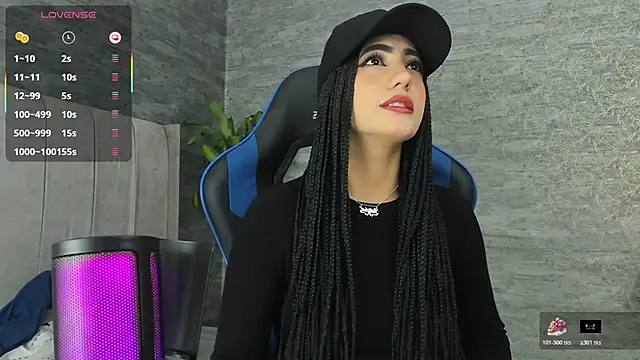 Snapshot of Odett_Khast chatting on December 20, 2025, 5:36 am Odett Khast online show from December 20, 2025, 5:36 am