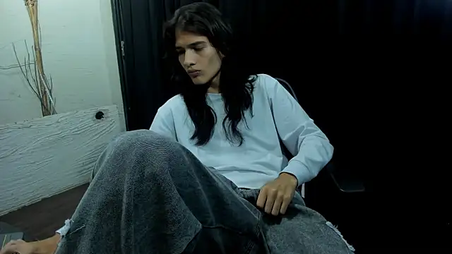 Snapshot of StarCrow19 chatting on December 18, 2025, 8:26 pm StarCrow19 online show from December 18, 2025, 8:26 pm