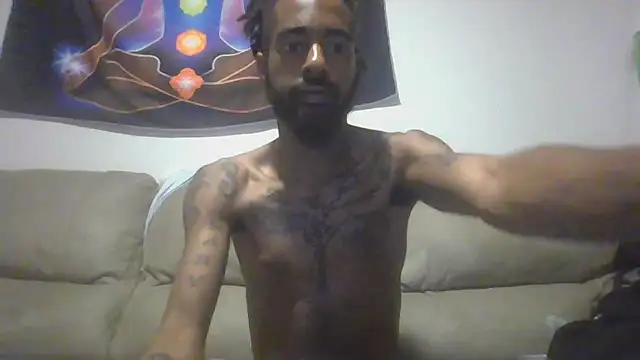 Snapshot of AverageAnt_ chatting on December 17, 2025, 4:18 am AverageAnt online show from December 17, 2025, 4:18 am