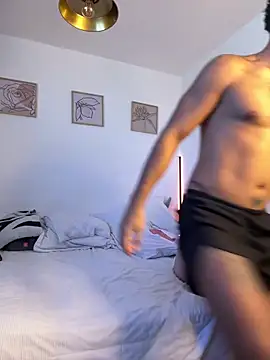 Snapshot of Thelovers666 chatting on December 19, 2025, 3:30 pm Thelovers666 online show from December 19, 2025, 3:30 pm