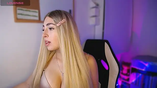 channel blondee online show from May 28, 2026, 10:29 pm