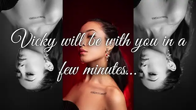 Snapshot of viicky_r chatting on February 12, 2026, 11:44 pm viicky r online show from February 12, 2026, 11:44 pm