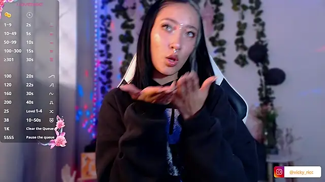 Snapshot of viicky_r chatting on February 26, 2026, 5:34 pm viicky r online show from February 26, 2026, 5:34 pm