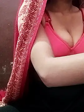 Snapshot of farana_bhat chatting on January 14, 2026, 5:24 am farana bhat online show from January 14, 2026, 5:24 am