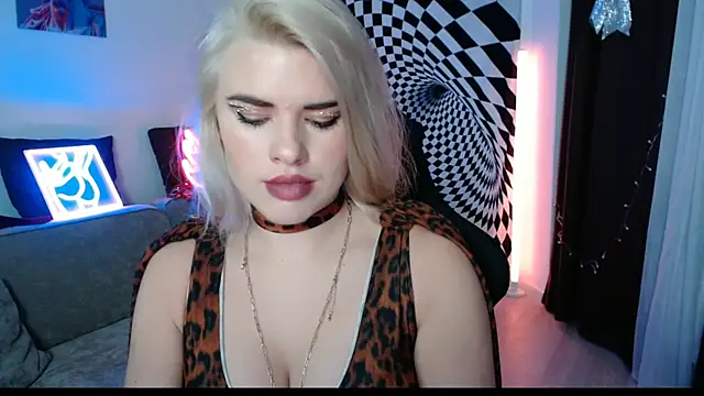 Snapshot of Ariana_Saint chatting on January 16, 2026, 3:05 pm Ariana Saint online show from January 16, 2026, 3:05 pm