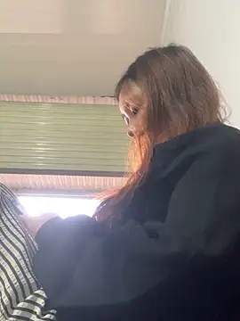 Baby Bi online show from December 17, 2025, 9:37 am