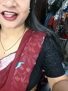 Snapshot of MAHI066 chatting on December 18, 2025, 5:13 am MAHI066 online show from December 18, 2025, 5:13 am