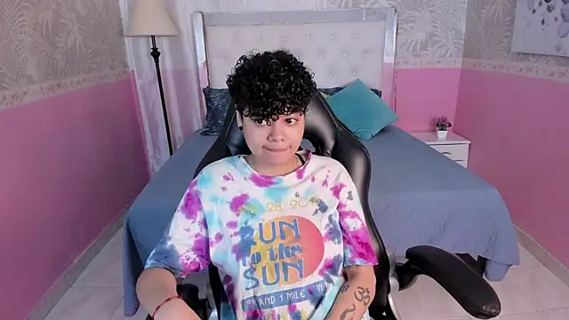 Snapshot of Sasha_Venom chatting on December 22, 2025, 1:19 pm Sasha Venom online show from December 22, 2025, 1:19 pm