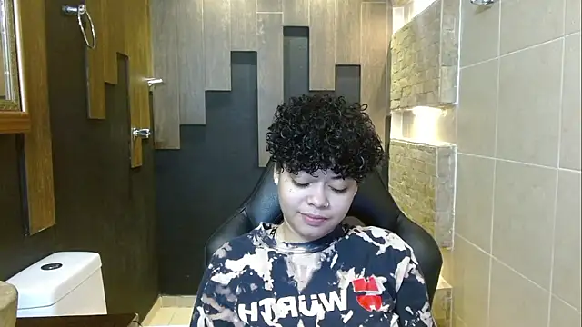 Snapshot of Sasha_Venom chatting on February 5, 2026, 11:31 pm Sasha Venom online show from February 5, 2026, 11:31 pm