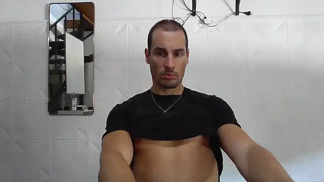 maximuss789 online show from April 12, 2026, 5:07 pm