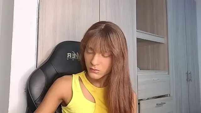 tiffanyy 777 online show from March 17, 2026, 2:31 pm