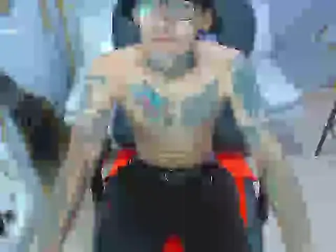 Snapshot of Boy_tatto77 chatting on January 14, 2026, 3:39 pm Boy tatto77 online show from January 14, 2026, 3:39 pm