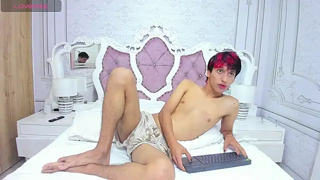 wildboy22  online show from June 7, 2026, 12:09 pm