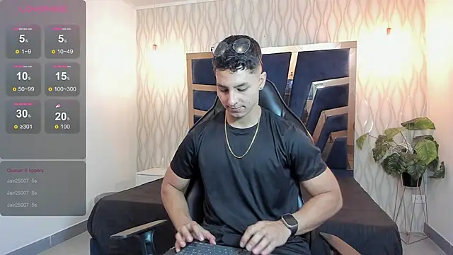 Noah Clarkk online show from April 16, 2026, 5:14 pm