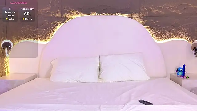 Snapshot of NahomiChocolate chatting on December 18, 2025, 12:33 pm NahomiChocolate online show from December 18, 2025, 12:33 pm