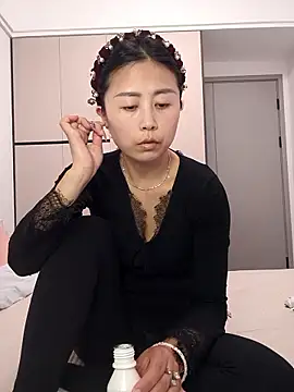 Snapshot of zzdd999 chatting on January 16, 2026, 6:28 am zzdd999 online show from January 16, 2026, 6:28 am