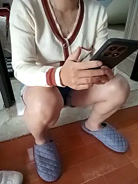 Snapshot of Sweet-Berryy chatting on February 5, 2026, 12:26 am Sweet-Berryy online show from February 5, 2026, 12:26 am