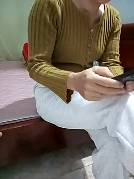 Snapshot of Sweet-Berryy chatting on February 8, 2026, 1:03 pm Sweet-Berryy online show from February 8, 2026, 1:03 pm