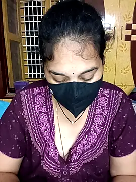 Snapshot of maduri__ chatting on February 6, 2026, 11:19 pm maduri online show from February 6, 2026, 11:19 pm