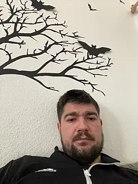 Snapshot of LienalWarplane chatting on February 15, 2026, 1:41 pm LienalWarplane online show from February 15, 2026, 1:41 pm