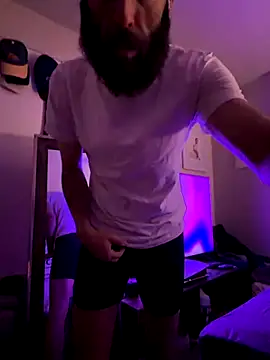 HairyHornyHottie online show from December 18, 2025, 12:22 pm