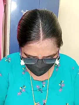 Snapshot of sirisha__9 chatting on April 30, 2026, 3:24 am sirisha 9 online show from April 30, 2026, 3:24 am