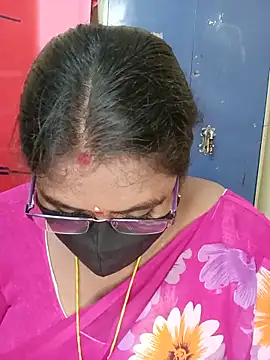 Snapshot of sirisha__9 chatting on May 15, 2026, 11:23 pm sirisha 9 online show from May 15, 2026, 11:23 pm