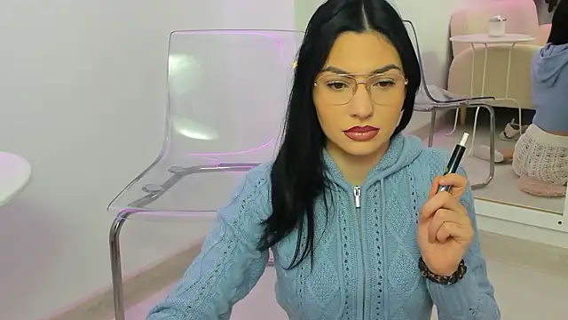 Snapshot of Baby_Ava_ chatting on February 4, 2026, 8:47 pm Baby Ava online show from February 4, 2026, 8:47 pm