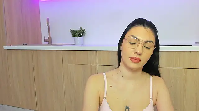 Snapshot of Baby_Ava_ chatting on February 19, 2026, 8:49 pm Baby Ava online show from February 19, 2026, 8:49 pm