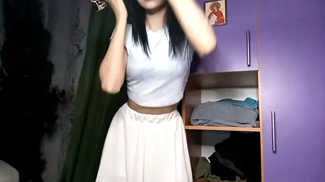 CaryJaurigue online show from December 18, 2025, 8:04 pm