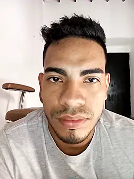 Snapshot of Moreno_latino_sex chatting on December 21, 2025, 5:20 pm Moreno latino sex online show from December 21, 2025, 5:20 pm