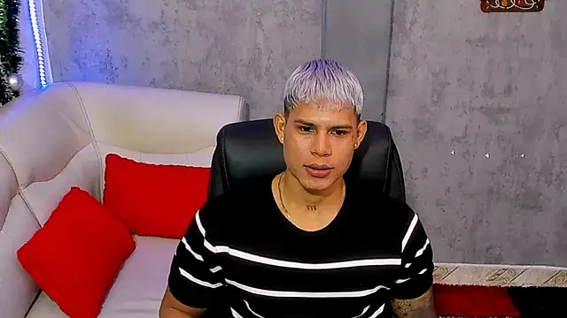 oruz stud online show from December 19, 2025, 1:07 pm