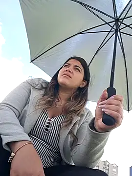 Ivy enjoy online show from February 25, 2026, 4:38 pm