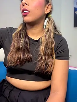 Snapshot of MiaSizzle chatting on February 25, 2026, 7:45 pm MiaSizzle online show from February 25, 2026, 7:45 pm