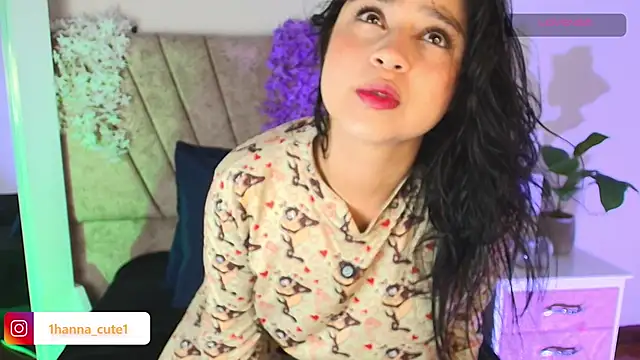 hannaa cute online show from May 14, 2026, 12:56 pm