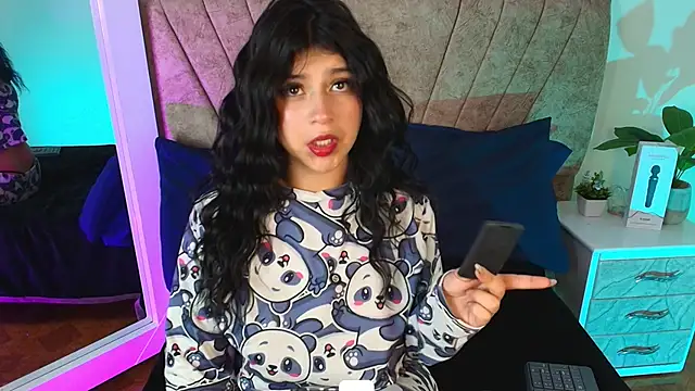 hannaa cute online show from May 26, 2026, 11:56 pm