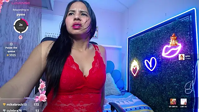 nicol ross19 online show from March 8, 2026, 2:04 am