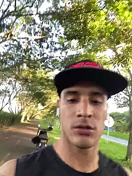 Snapshot of Maicol_xxxx chatting on February 18, 2026, 10:17 pm Maicol xxxx online show from February 18, 2026, 10:17 pm