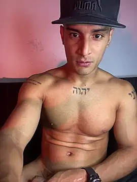 Snapshot of Maicol_xxxx chatting on February 25, 2026, 10:30 pm Maicol xxxx online show from February 25, 2026, 10:30 pm